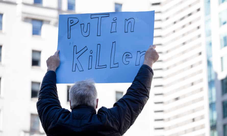 Wielu protestujących skupiło swój gniew na rosyjskim prezydencie Władimirze Putinie.