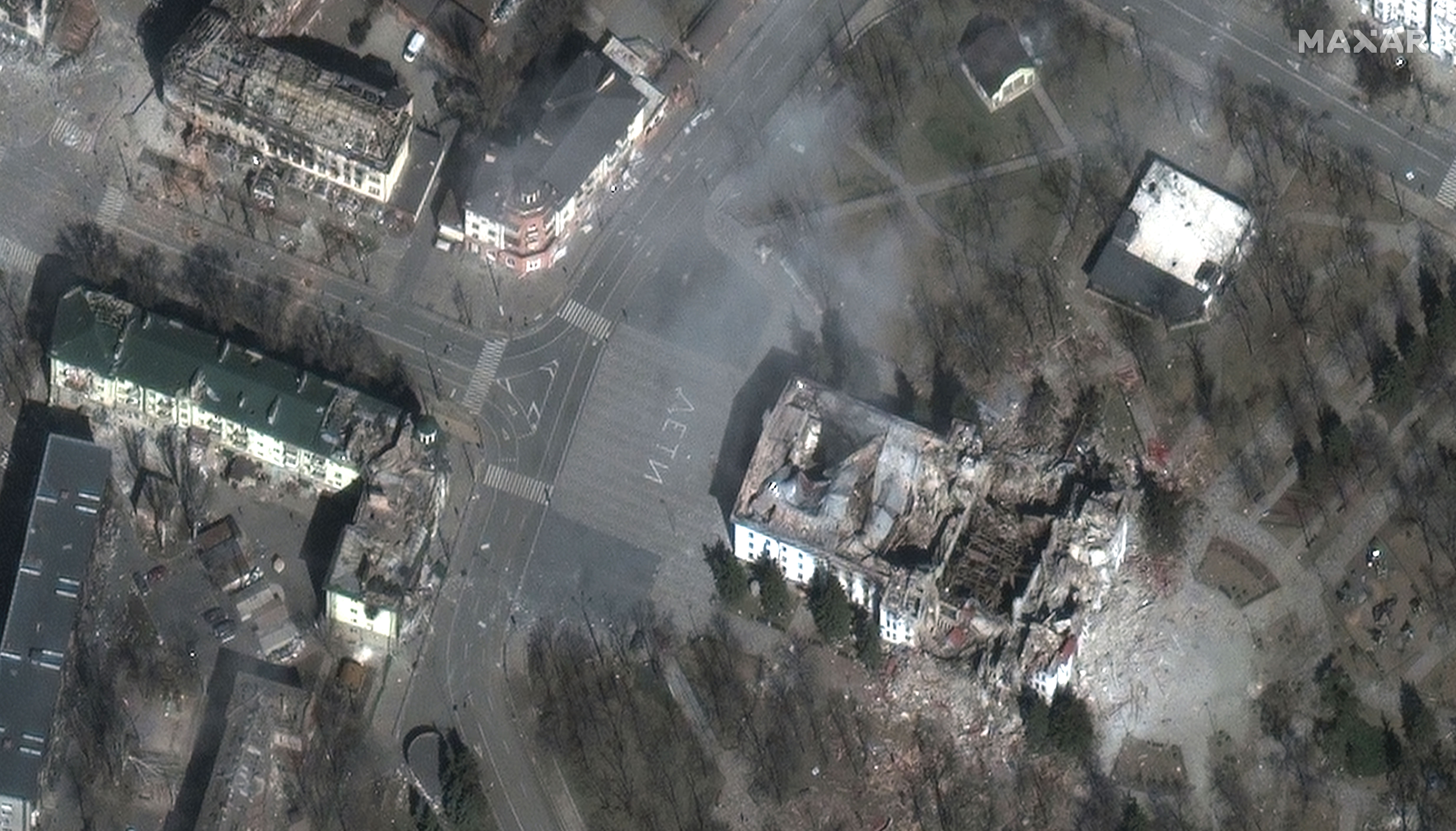 Śródmieście Mariupol pokazuje rozległe zniszczenia w Mariupolu i jego pobliżu 29 marca.