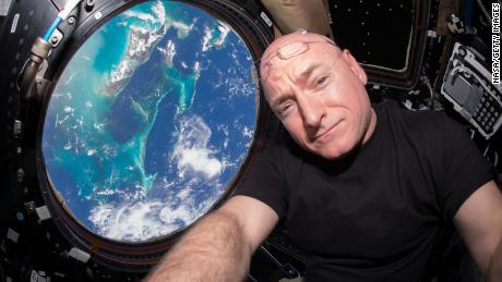 Były astronauta wycofuje się z wojny na Twitterze z szefem Rosyjskiej Agencji Kosmicznej 