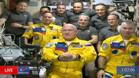 Rosyjscy kosmonauci podnoszą spekulacje po przybyciu na Międzynarodową Stację Kosmiczną w barwach Ukrainy