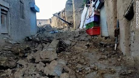 Trzęsienie ziemi uderzyło o 1:24 w nocy, 46 km na południowy zachód od miasta Chost.