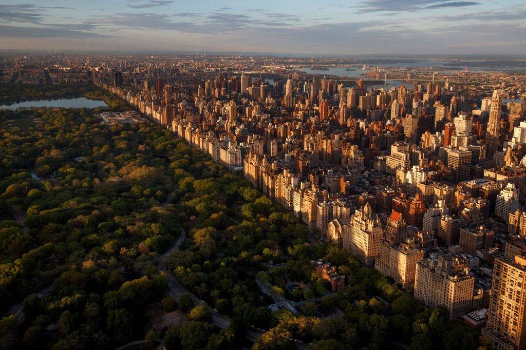 Po raz pierwszy w historii średnie czynsze na Manhattanie przekroczyły barierę 5000 dolarów.