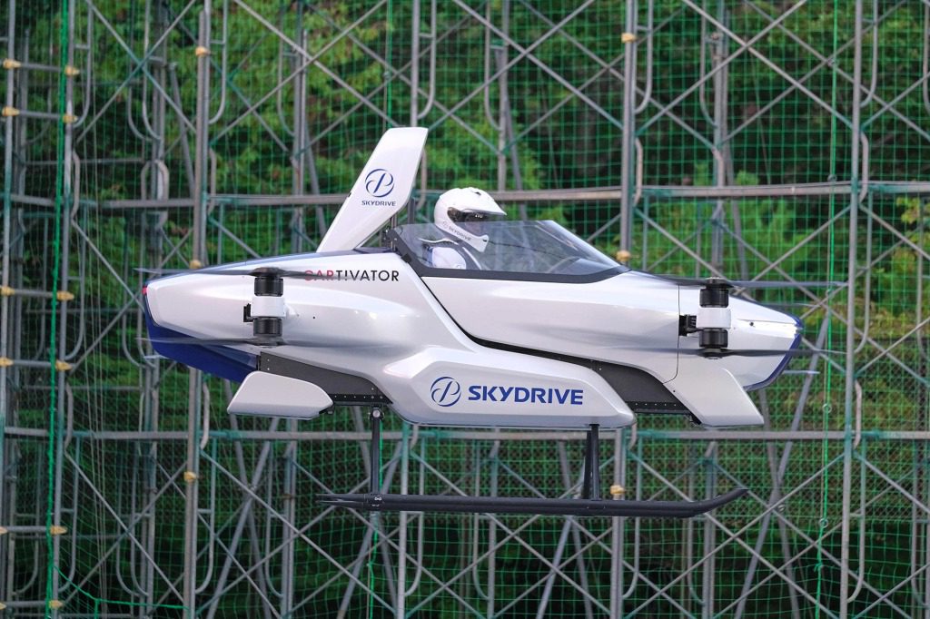 Prototyp latającego samochodu testowany przez japońską firmę we wrześniu 2020 roku.