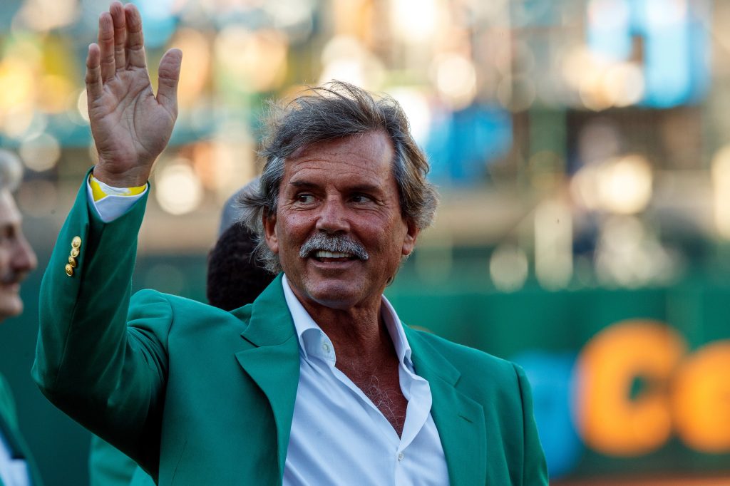 Dennis Eckersley został uhonorowany A w dniu 21 września 2019 r.