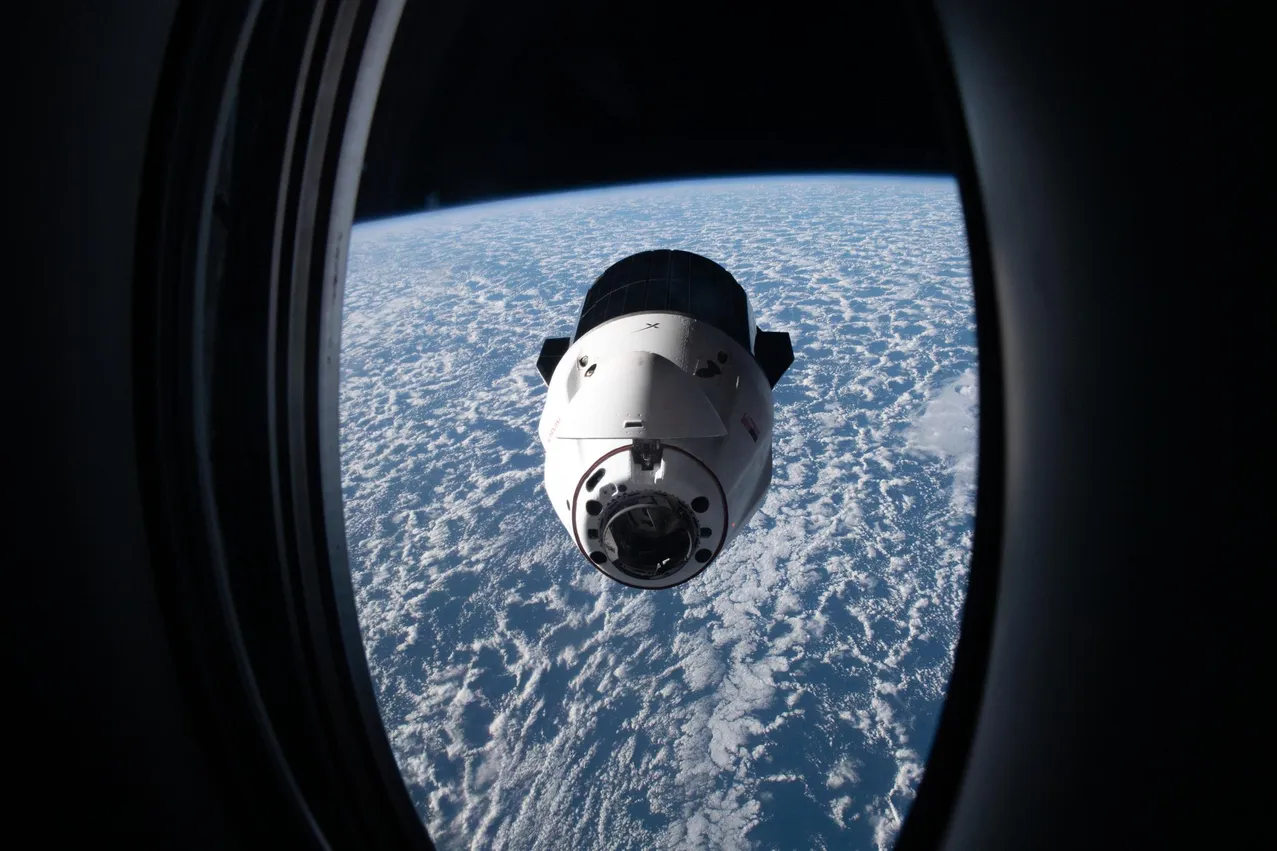 SpaceX Dragon Resupply Ship zbliża się do stacji kosmicznej w lipcu 2022 r.