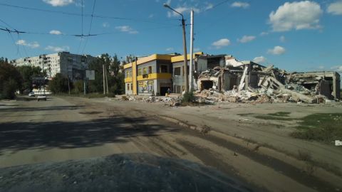 Główne ulice Bachmuta zostały zniszczone.